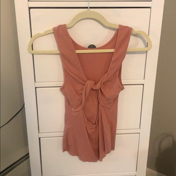 Tank top with open twist back - Picture 2 of 3